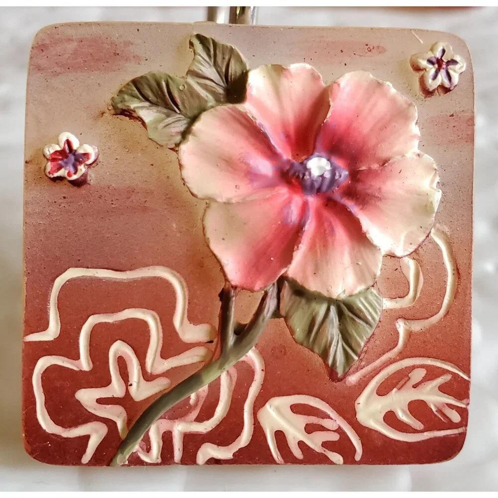 NWOT Shower Curtain Hangers Tropical Hawaiian 3D Sea Glass Resin Floral Hibiscus